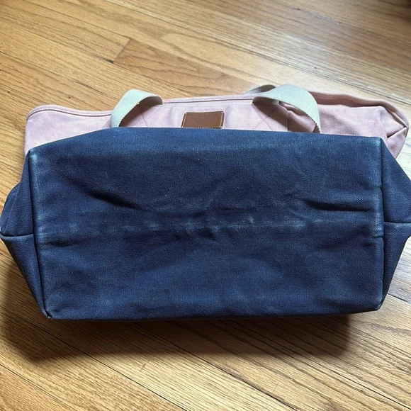 Tumi Canvas Tote - Picture 4 of 6